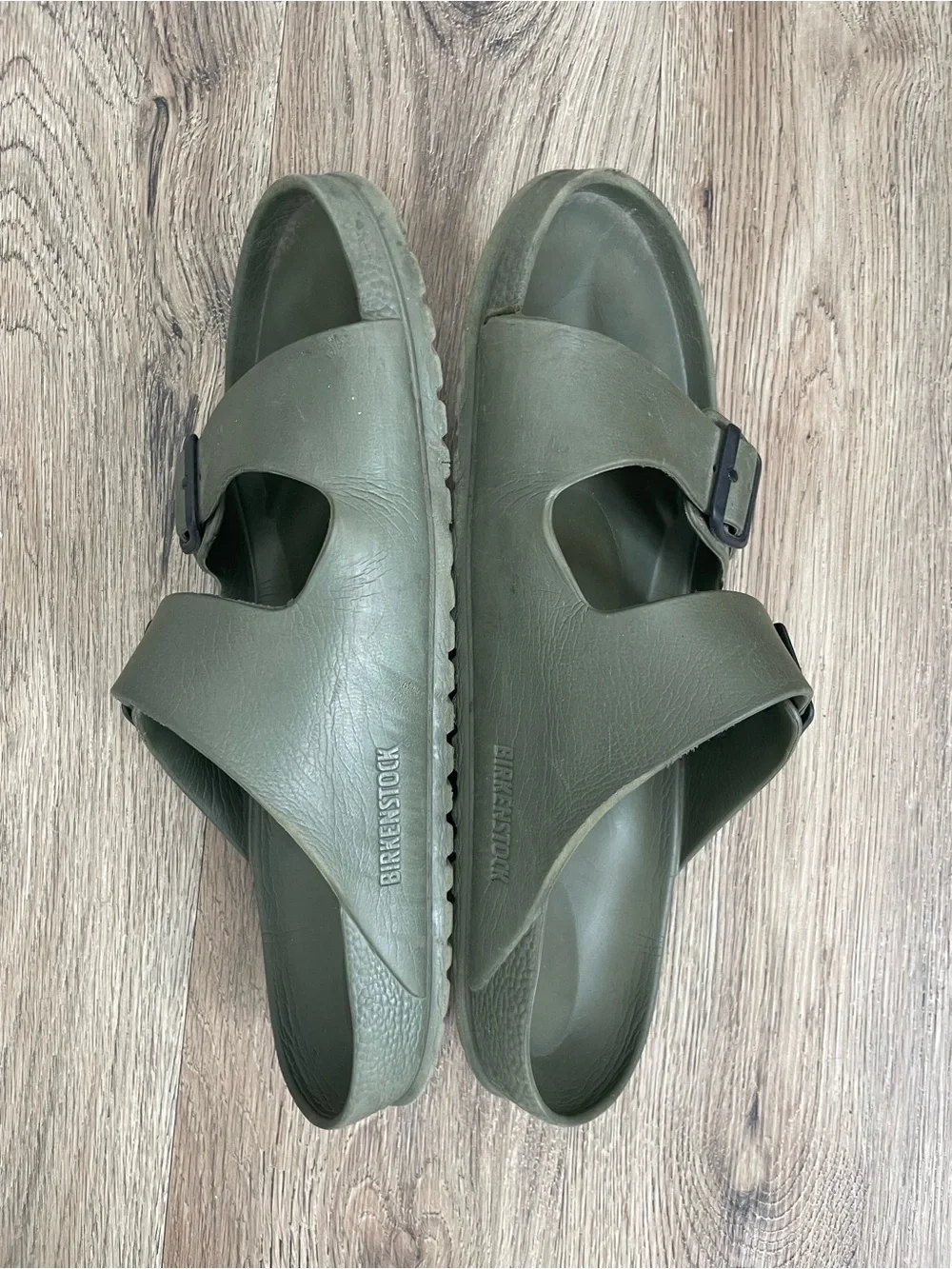 Men Size 11 Birkenstock Arizona sandals Olive Green EU 44